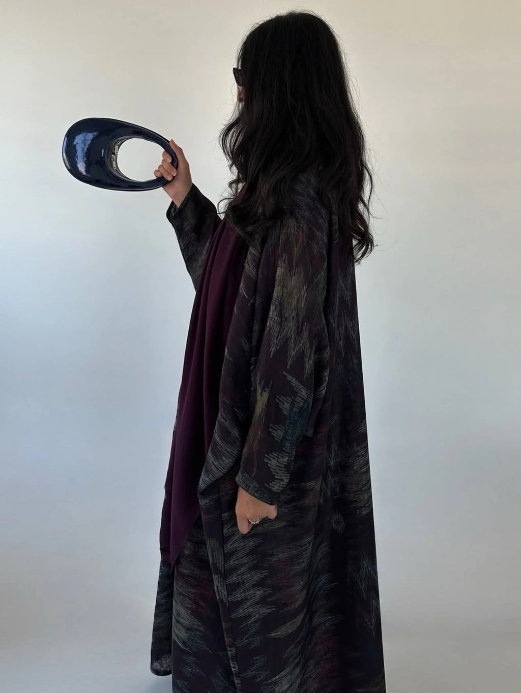 Open Front Abaya with Hijab – Elegant Middle Eastern Style