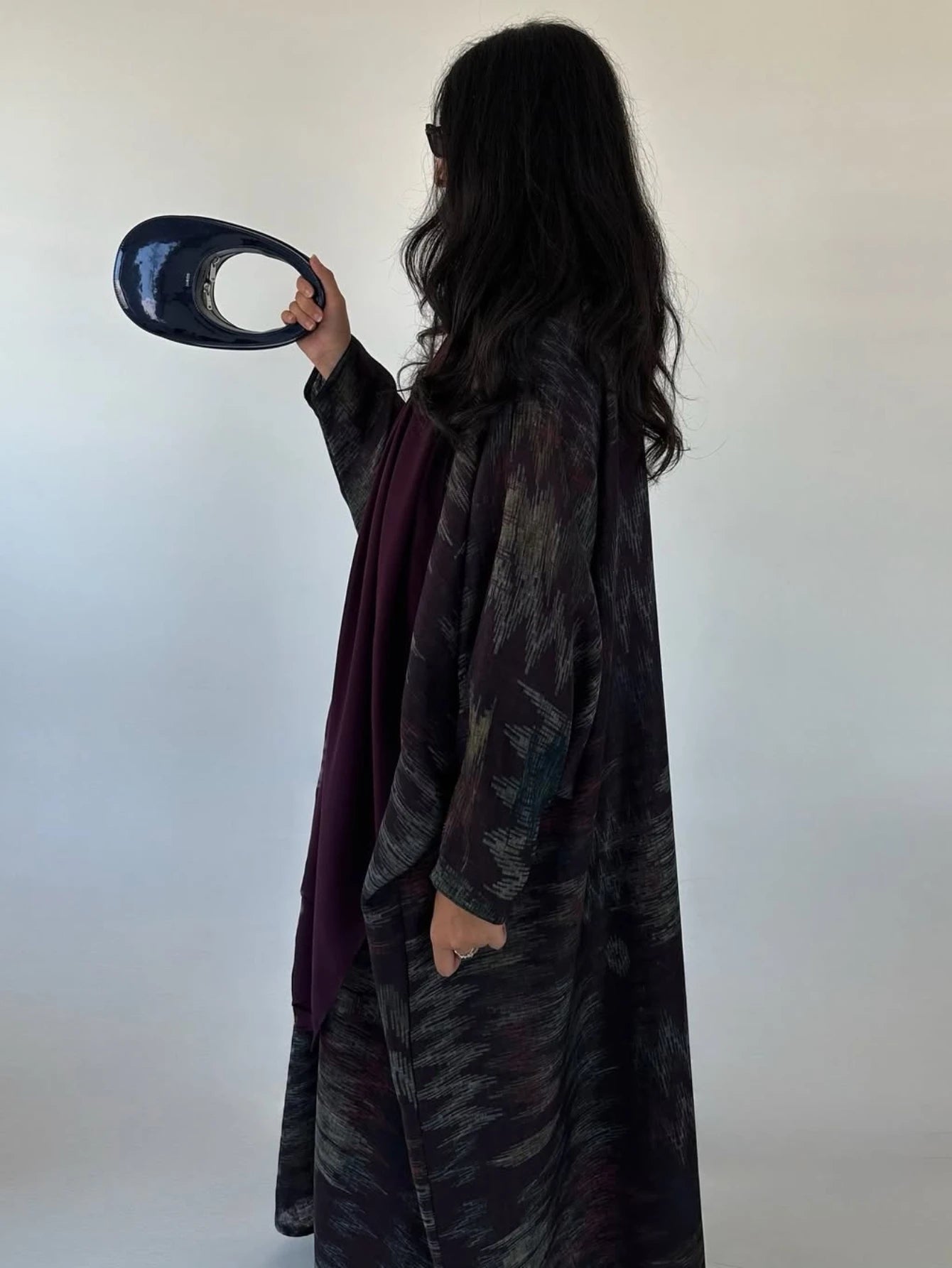 Open Front Abaya with Hijab – Elegant Middle Eastern Style