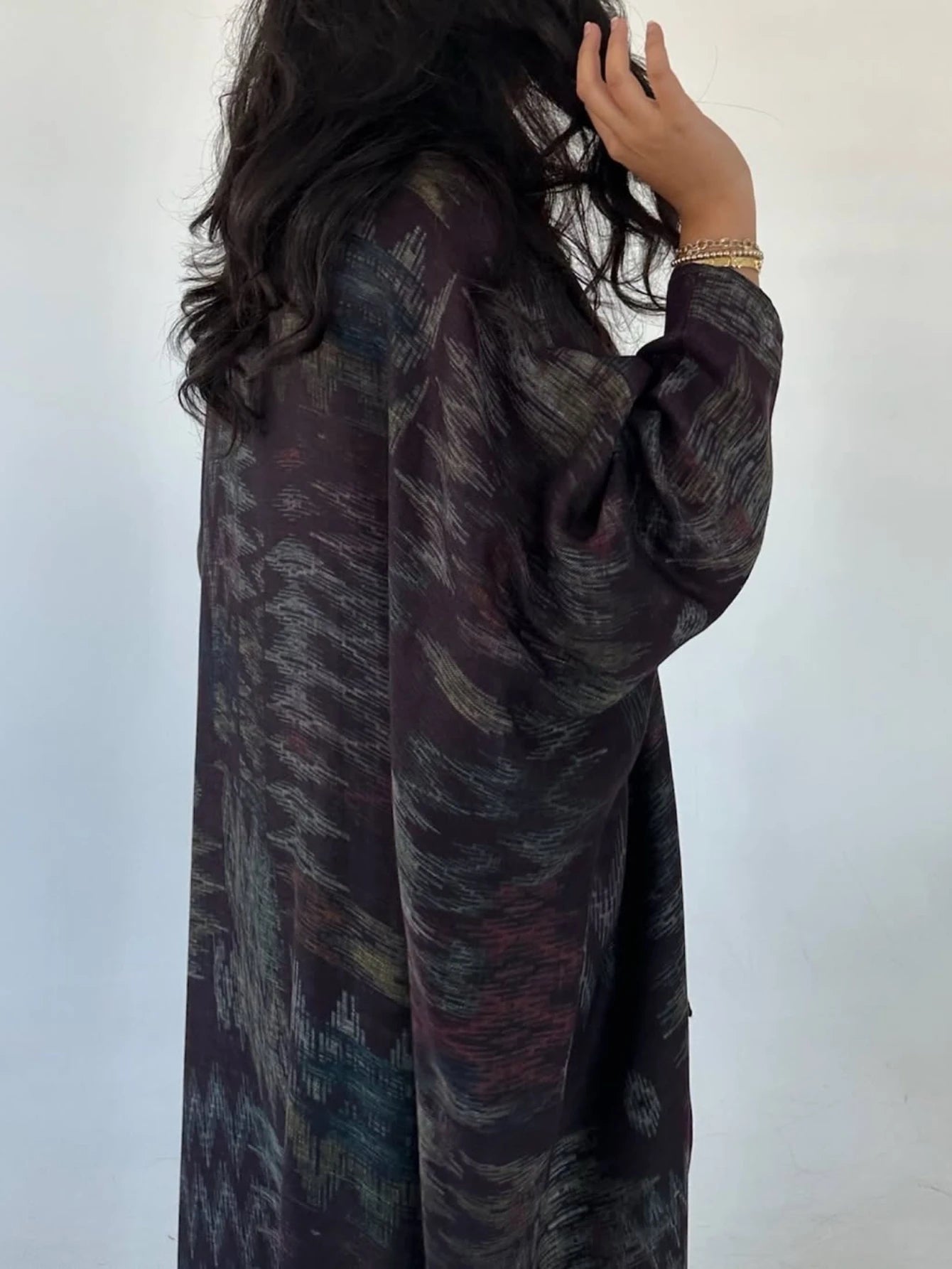 Open Front Abaya with Hijab – Elegant Middle Eastern Style